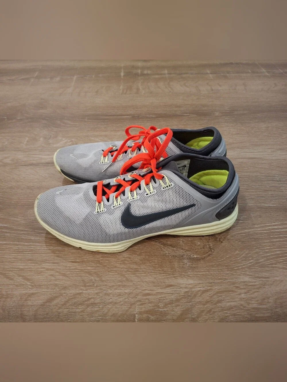 Nike Lunarlon Hyperworkout TR Grey Bright Crimson Women's Size 7